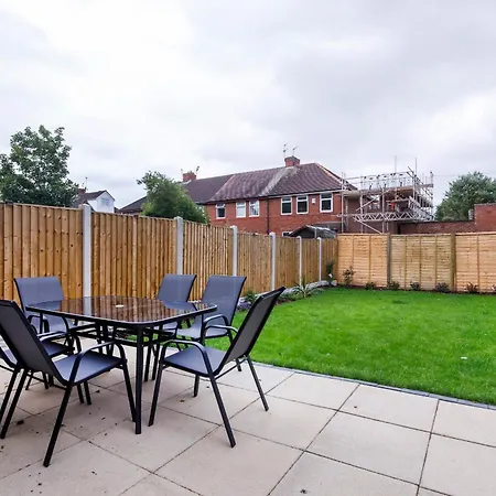 The Burton York 3 Bedroom House Sleeps 6-3